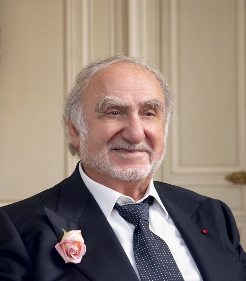 Nicolas-Hayek