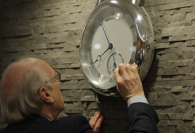 宝玑与古董钟表协会携手，共度伦敦跨越时空之夜